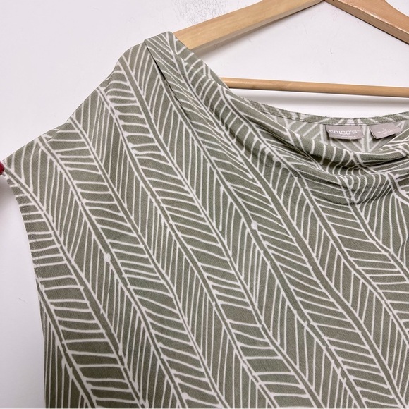 Chico's Travelers Drape Neck Asymmetrical Design Slinky Print Sage Tunic 16/18 - Picture 4 of 10